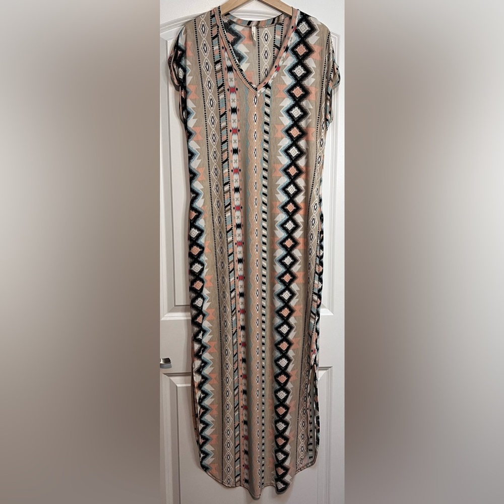 EUC Hesed Aztec Print T-Shirt Maxi Dress, S